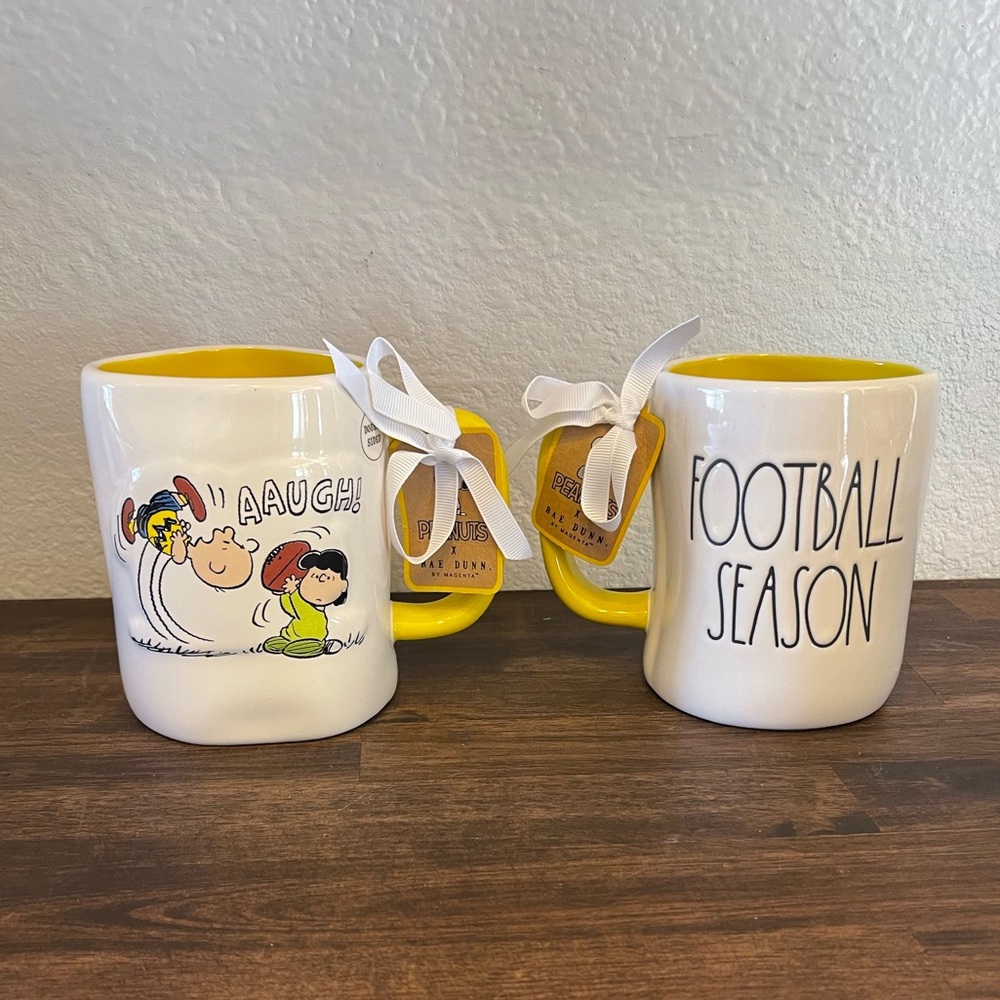 Rae Dunn PEANUTS set of 2‎ mugs for FOOTBALL SEASON